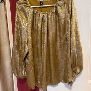 Elegant White Blouse with Lace Trim and V-Neck